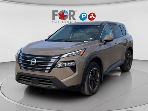 Used 2024 Nissan Rogue SV image 1