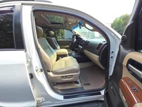 Used 2008 Toyota Sequoia Platinum AWD/4WD image 23