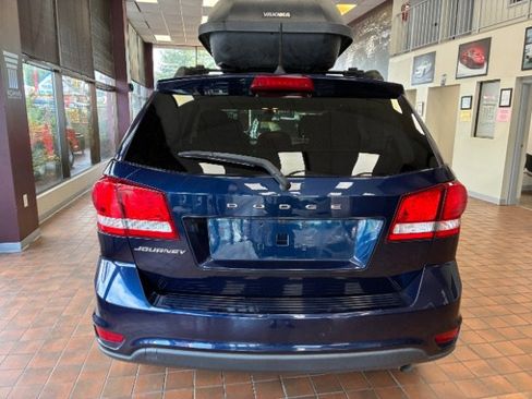 Used 2019 Dodge Journey SE w/ Connectivity Group image 6