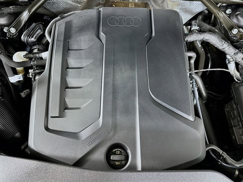 Used 2025 Audi Q5 Premium Plus w/ Premium Plus image 13