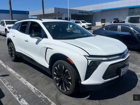Used 2024 Chevrolet Blazer EV RS AWD/4WD image 2