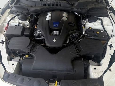 Used 2015 Maserati Ghibli S Q4 AWD/4WD image 25