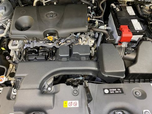 Used 2025 Toyota RAV4 LE AWD/4WD image 10