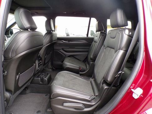 New 2025 Jeep Grand Cherokee L Altitude image 10