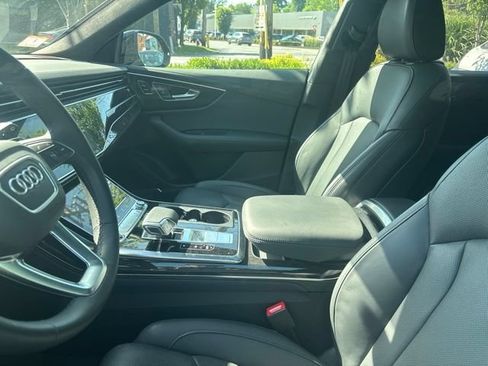 Used 2022 Audi Q8 Prestige AWD/4WD image 4