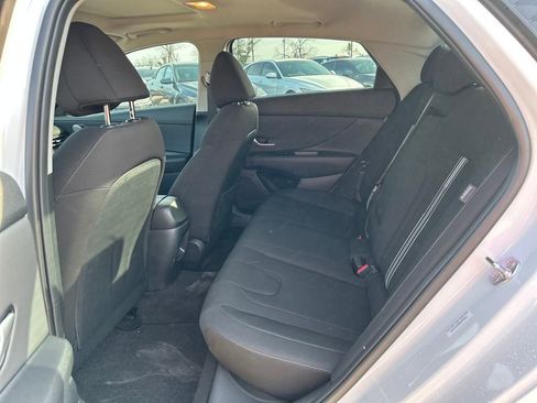 Used 2025 Hyundai Elantra SEL image 25