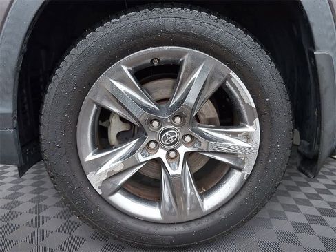 Used 2017 Toyota Highlander Limited Platinum image 8