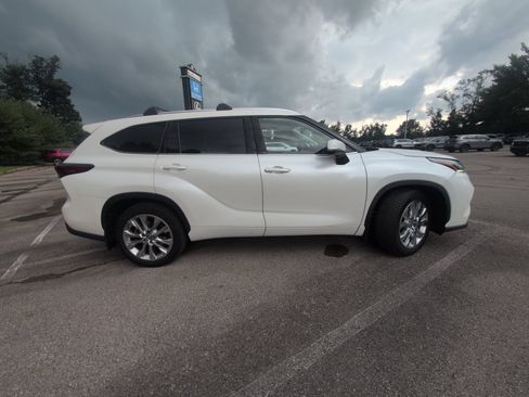 Used 2020 Toyota Highlander Limited AWD/4WD image 28