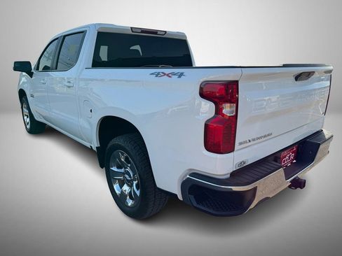 Used 2022 Chevrolet Silverado 1500 LT AWD/4WD image 4