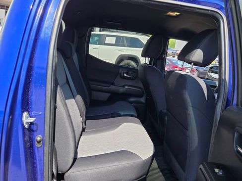 Used 2022 Toyota Tacoma TRD Off-Road w/ Technology Package RWD image 14