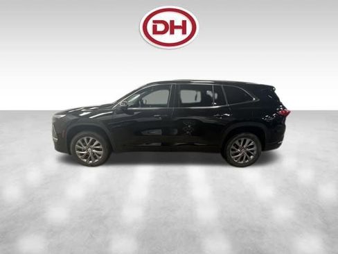 Used 2025 Buick Enclave Preferred image 8