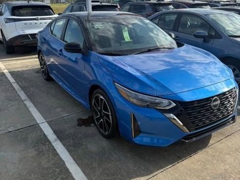 Used 2024 Nissan Sentra SR image 2