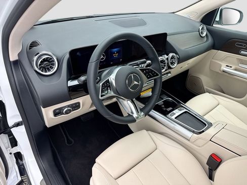 New 2026 Mercedes-Benz GLA 250 4MATIC image 9