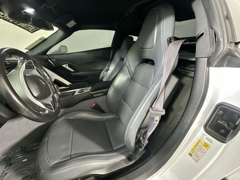 Used 2017 Chevrolet Corvette Z06 RWD image 11