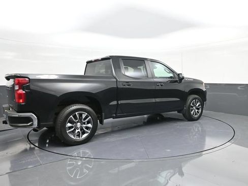 Used 2023 Chevrolet Silverado 1500 LT AWD/4WD image 15