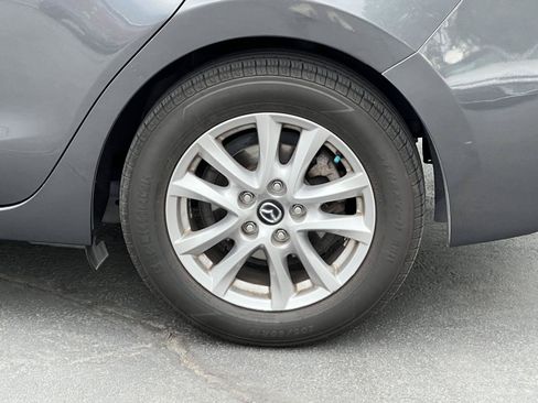 Used 2016 MAZDA MAZDA3 i Touring w/ Popular Equipment Package FWD image 14