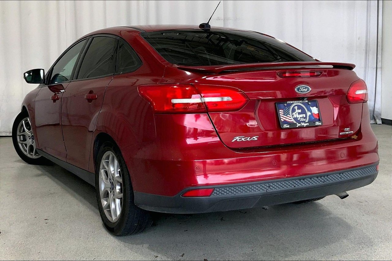 Used 2015 Ford Focus SE w/ Equipment Group 201A FWD image 5