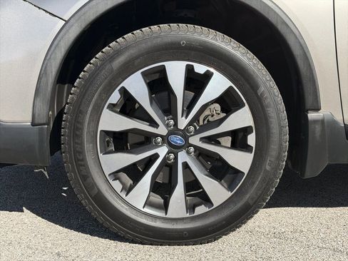Used 2017 Subaru Outback 2.5i Limited image 41