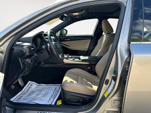 Used 2020 Lexus IS 300 F Sport w/ F Sport Package RWD image 9