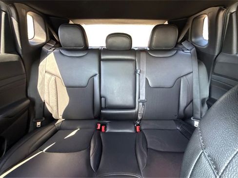 Used 2024 Jeep Compass Trailhawk image 14