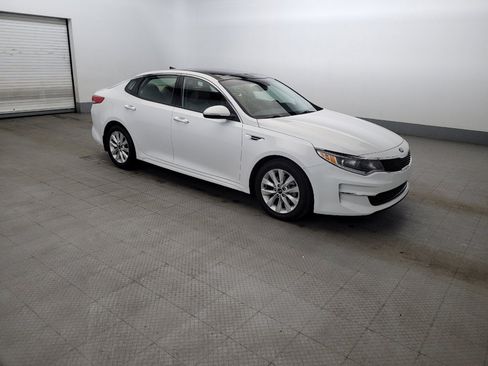 Used 2018 Kia Optima EX w/ Premium Package FWD image 11