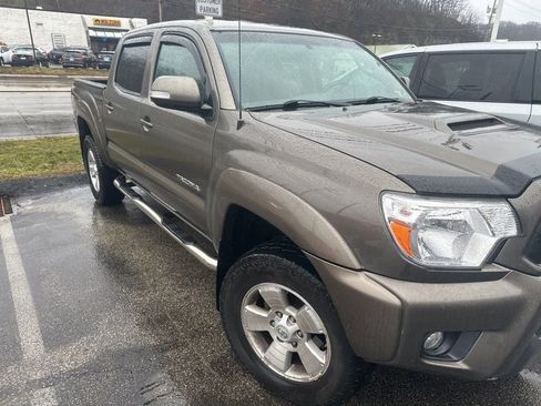 Used 2013 Toyota Tacoma 4x4 Double Cab w/ TRD Sport Pkg image 13