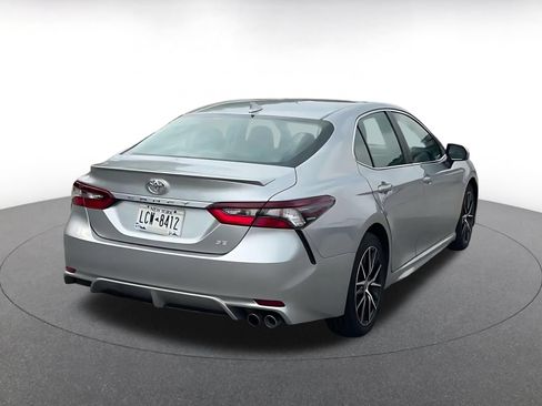 Used 2024 Toyota Camry SE FWD image 12
