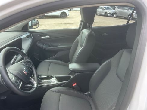 Used 2025 Buick Encore GX Preferred FWD image 25