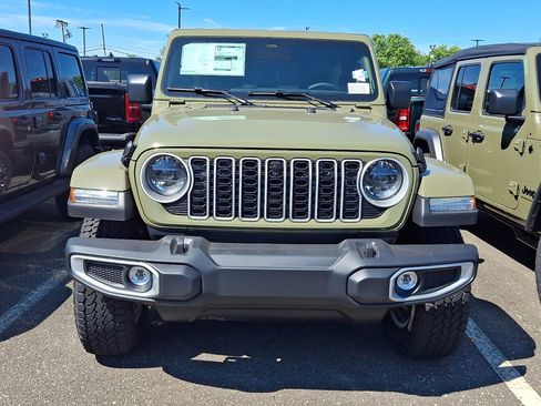 New 2026 Jeep Wrangler Unlimited Sahara AWD/4WD image 2