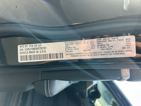 Used 2022 Jeep Grand Cherokee Limited 4xe w/ Luxury Tech Group II image 34