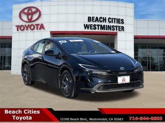 Used 2024 Toyota Prius LE video 1