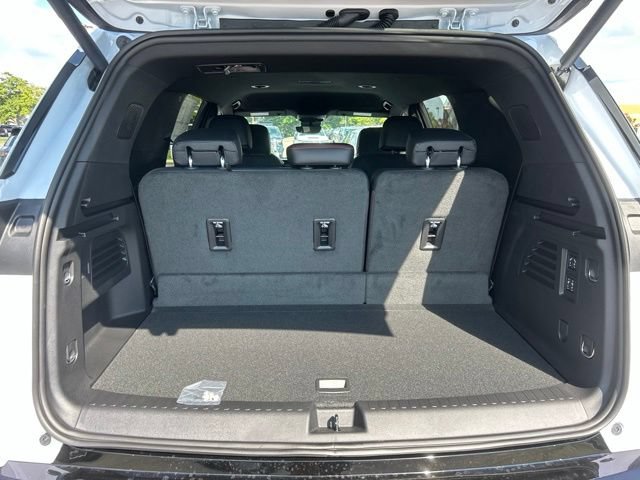 New 2027 Chevrolet Traverse RS FWD image 30