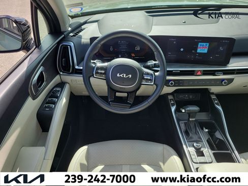 Certified 2024 Kia Sorento X-Line EX AWD/4WD image 18