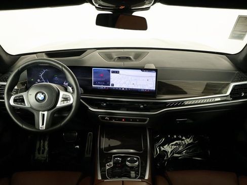 Used 2024 BMW X7 M60i w/ Executive Package image 8