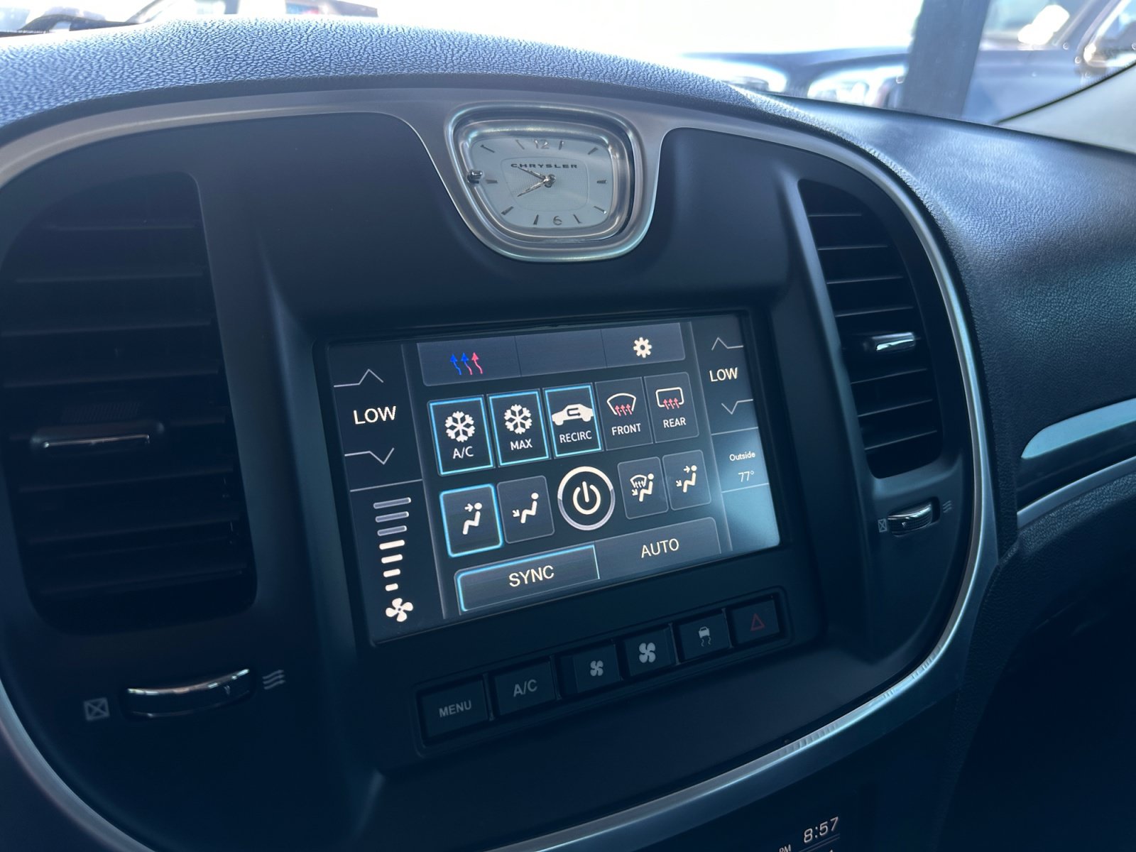 Used 2017 Chrysler 300 Limited w/ Value Package RWD image 17