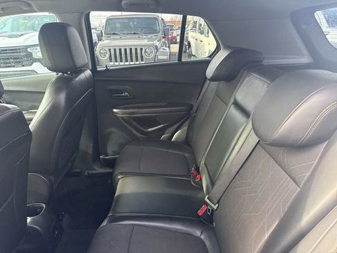 Used 2021 Chevrolet Trax LT w/ Driver Confidence Package image 25