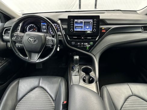 Used 2021 Toyota Camry SE image 20