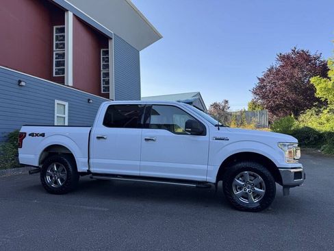 Used 2018 Ford F150 XLT w/ Equipment Group 302A Luxury AWD/4WD image 2