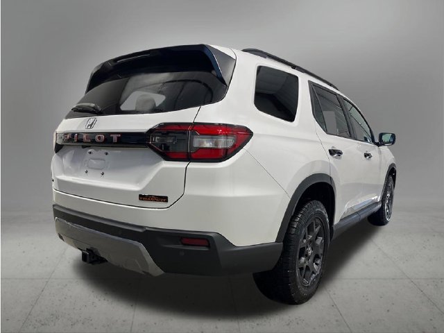 New 2026 Honda Pilot TrailSport image 5