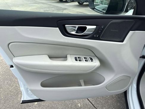 New 2026 Volvo XC60 B5 Ultra w/ Climate Package image 21