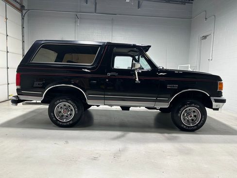 Used 1988 Ford Bronco image 2