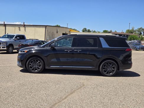 Used 2024 Kia Carnival SX FWD image 2