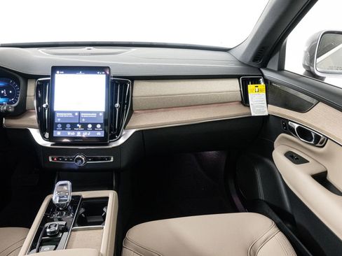 New 2026 Volvo XC90 B6 Plus w/ Protection Package Premier image 4