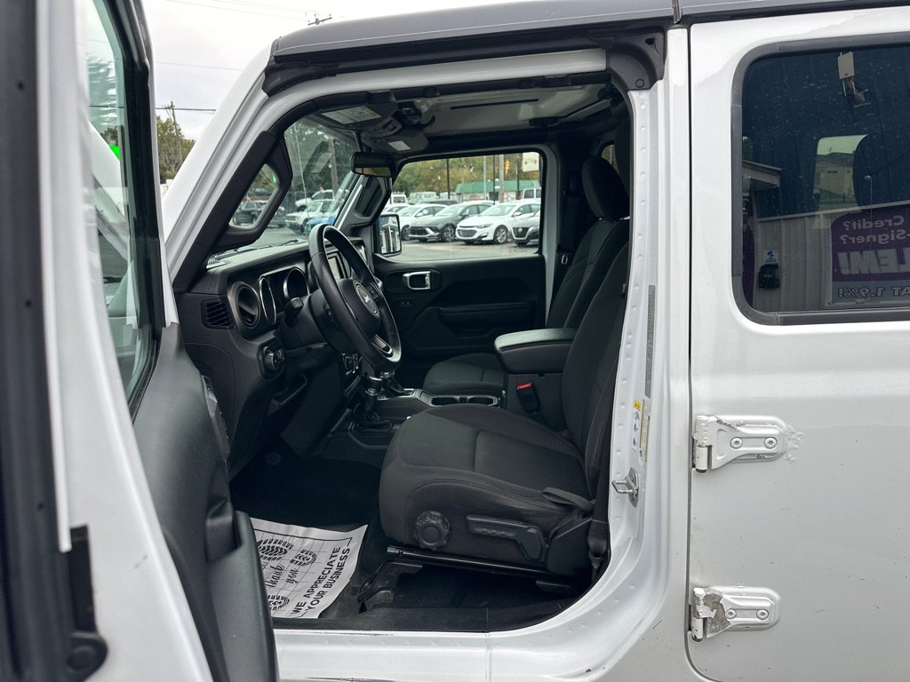 Used 2019 Jeep Wrangler Unlimited Sport S AWD/4WD image 9