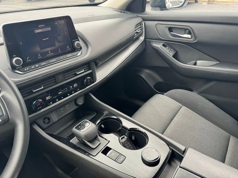 Used 2024 Nissan Rogue SV image 13