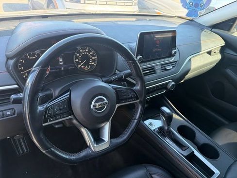Used 2019 Nissan Altima 2.5 SR FWD image 10