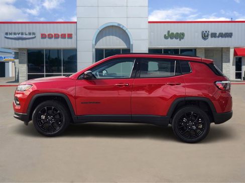 New 2026 Jeep Compass Latitude image 3