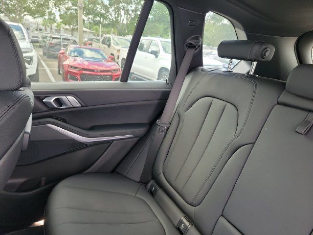 Used 2021 BMW X5 xDrive40i w/ Convenience Package AWD/4WD image 15