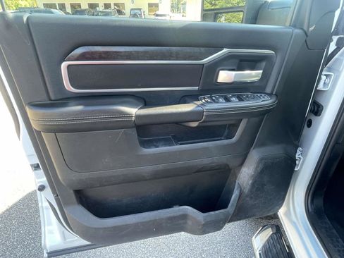 Used 2024 RAM 2500 Big Horn AWD/4WD image 12