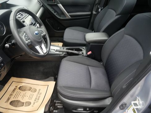 Used 2017 Subaru Forester 2.5i Premium w/ All-Weather Package image 10